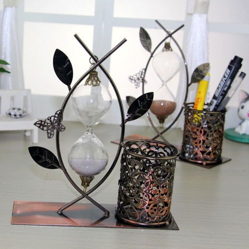 创意铁艺笔筒 实用与时尚兼具的办公桌面艺术